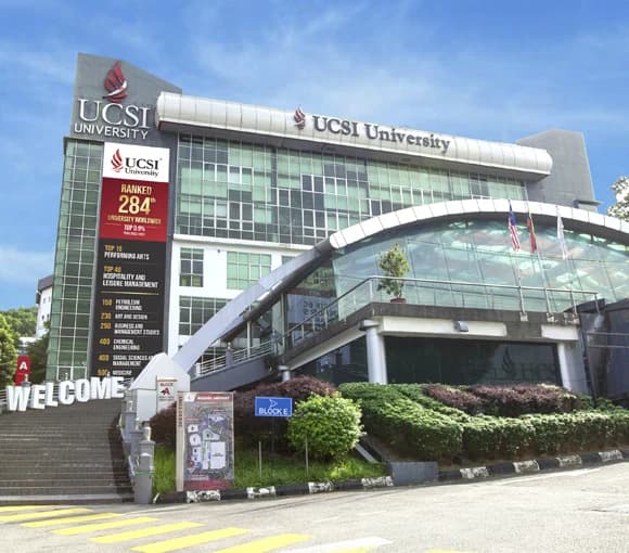 UCSI University university banner